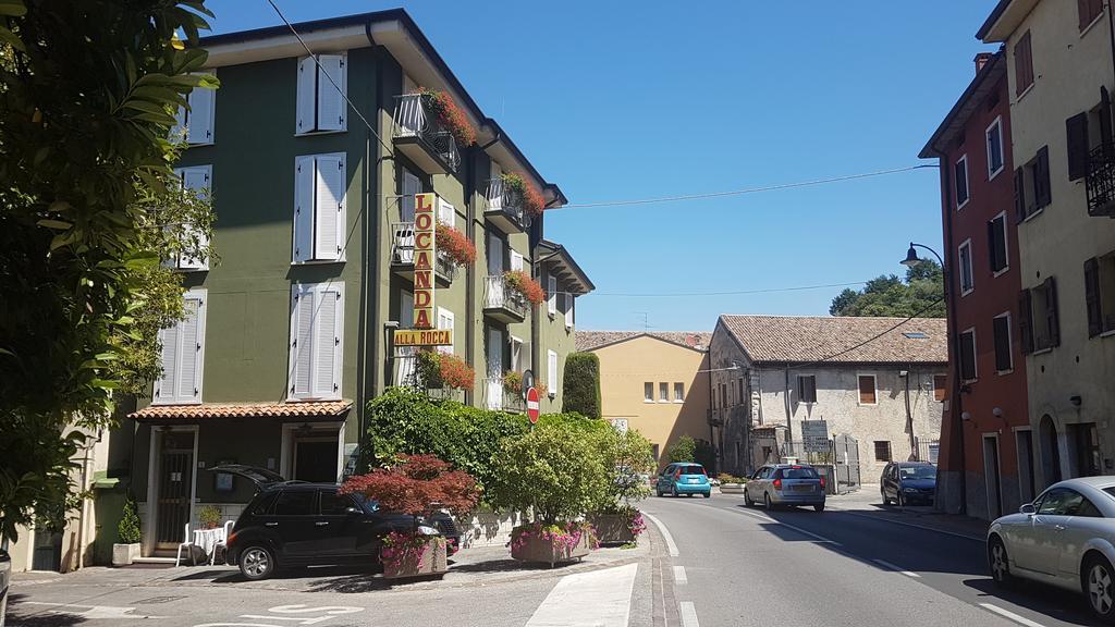 Albergo Alla Rocca Гарда Екстериор снимка